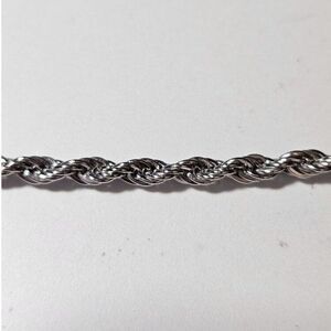 Monet vintage silver tone metal necklace 18"